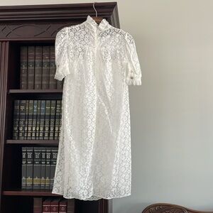 Gucci White Lace Midi Dress Size 38 NWT